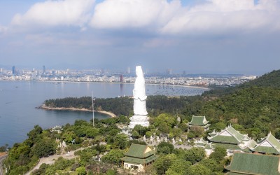 Chiêm ngưỡng ngôi chùa Linh Ứng tuyệt đẹp trên bán đảo Sơn Trà Đà Nẵng 